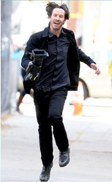 happy_keanu_01.jpeg
